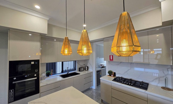 Oran Park House | 5 Beds in 4 Bedroom House in Oran Park