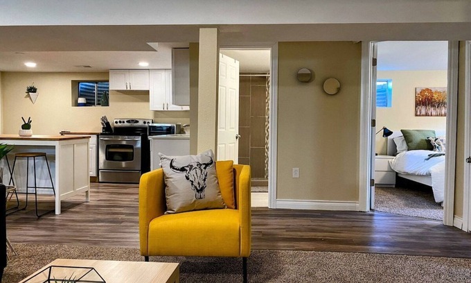 Welby House | 5 BR, 2 Kitchens!
