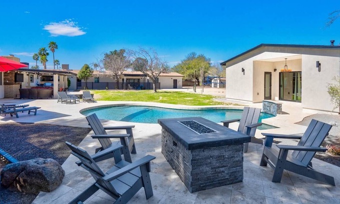 Shea North Estates House | 5+BR|Casita|Volleyball|Heated Pool|SuperBowl|Phoenix Open|Pool Table|