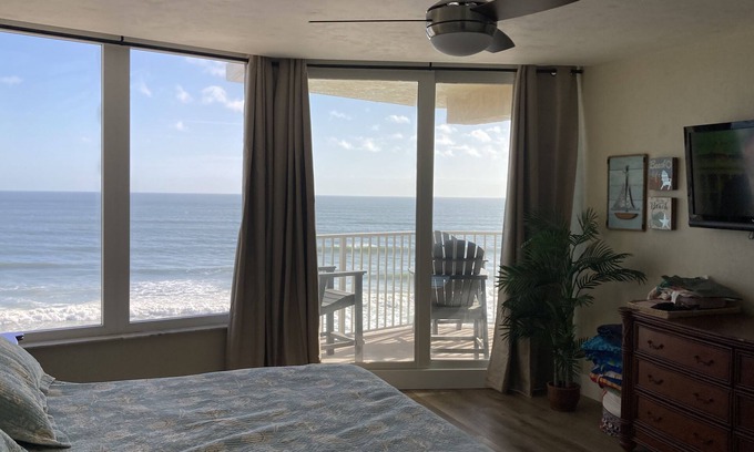 Daytona Beach Shores Condo | 5 Day rentals available - Illini South 403