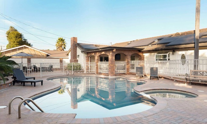 Northwest Anaheim House | 5 ★- Disney California Dream Home - Pool/Spa - Game Room - 2 mins to Disney
