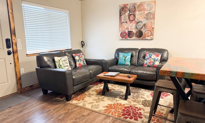Moab South Valley House | #5 Dog Friendly, Walking distance to Hiking Trails