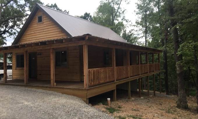 Mountain Home Cabin | #5 Fall Creek Cabins 1 mile from Lake Norfork and Mountain Home Ar.