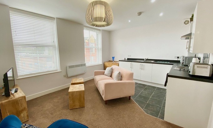 Stafford Apartment | 5 Friars House, Town Centre, Stafford