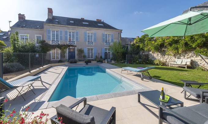 Le Lude Bed & Breakfast | 5 Grande Rue
