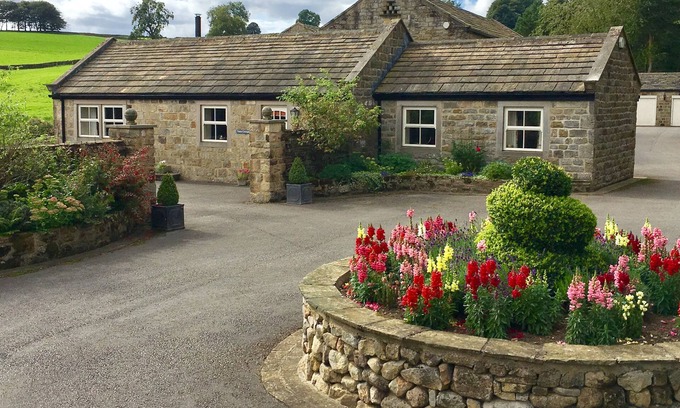 Ripley Cottage | 5⭐️ luxury rural retreat in the heart of North Yorkshire, with a welcome hamper