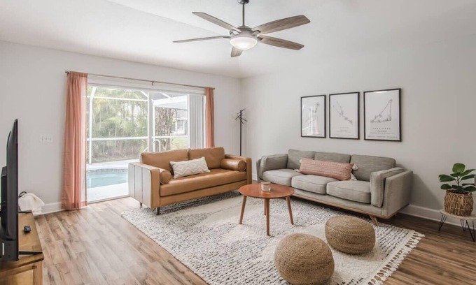 Vero Beach South House | 5 Mi to Beach + 3BR w/Private Pool + Grill