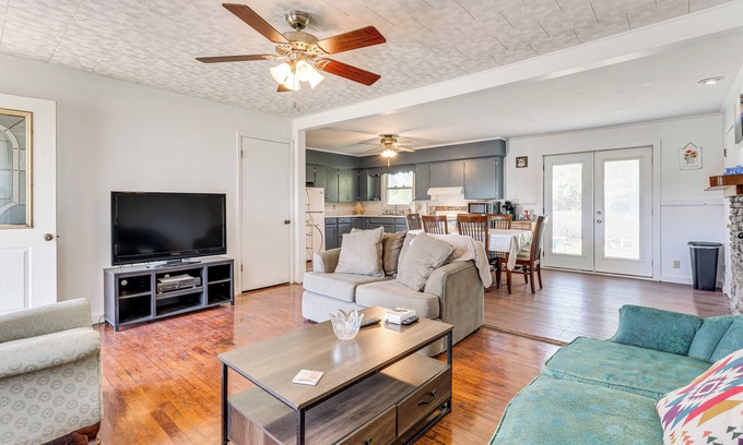 Hayesville House | 5 Mi to Chatuge Lake: Hayesville Hideaway!