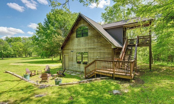 Franklin Cottage | 5 Mi to Dtwn: Serene Couple's Retreat in Franklin!