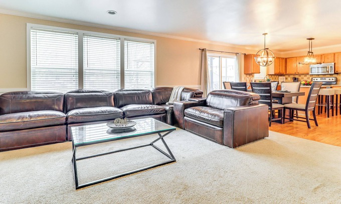 Whittaker House | 5 Mi to EMU: Home w/Seasonal Pool Access