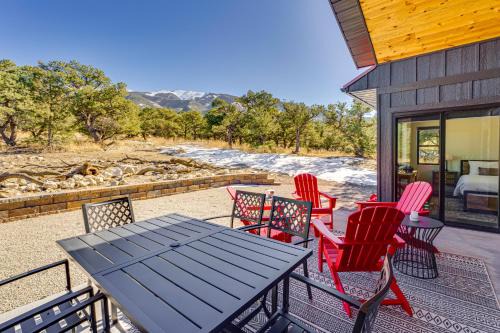 Zapata House | 5 Mi to Great Sand Dunes NP Mountain Retreat!