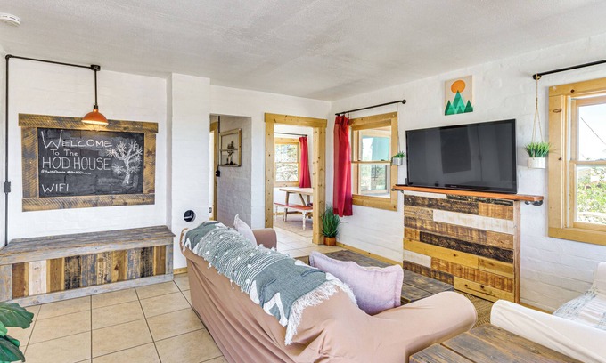Twentynine Palms House | 5 Mi to Joshua Tree National Park: Desert Oasis!