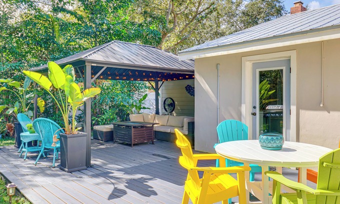 Vero Beach House | 5 Mi to Vero Beach: Vintage Home w/Sauna & Grill!