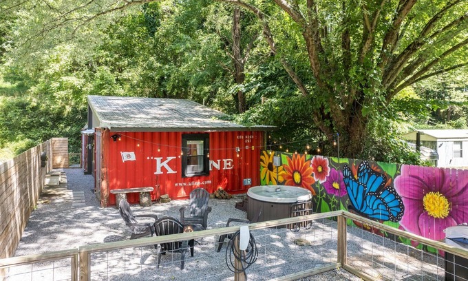 Woodfin House | 5 min 2 Downtown Asheville w/Hot Tub & King Bed!