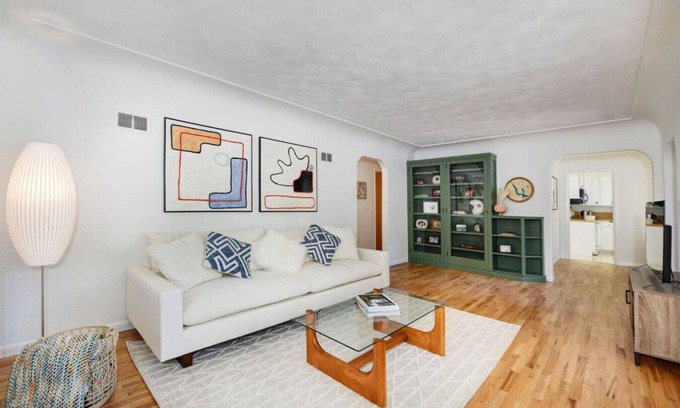 Newlands House | 5 min drive to CU/Pearl - Best Neighborhood