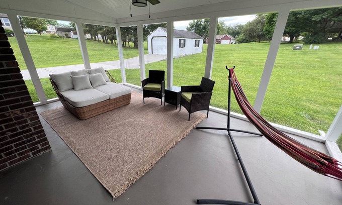 Morristown House | 5 min from Cherokee lake & available camper parking! Smokey Mountains