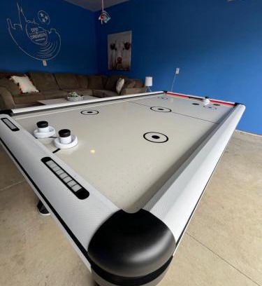 Donelson House | 5 Min To Broadway Game Air Hockey Parking