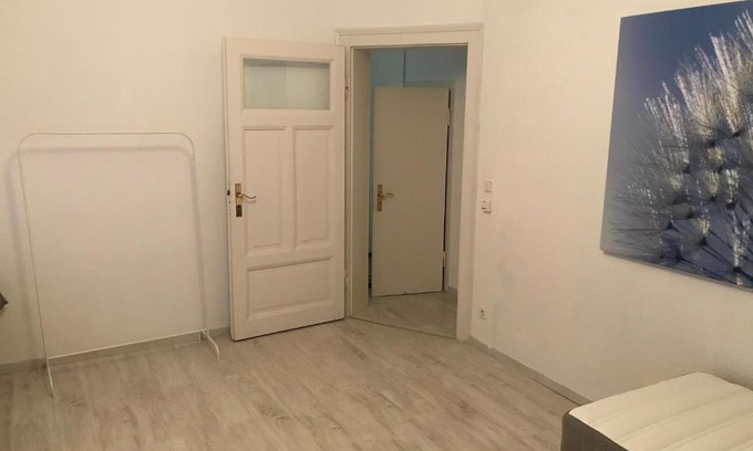 Wuelfel Apartment | !!!! 5 min to HANNOVER MESSE FAIR 2 room apartment with kitchen !!!!