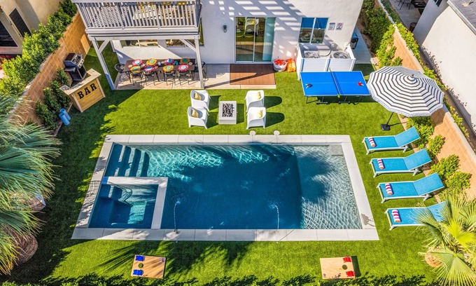 Anastacia House | 5 mins to Coachella - Pool, Spa, Fireplace, Games