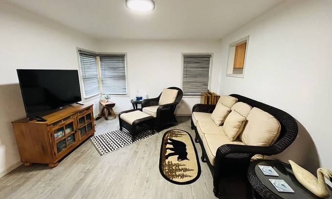 Hesston House | 5 mins to Lake Raystown/7 Points Marina; boat parking; access Allegrippis Trails