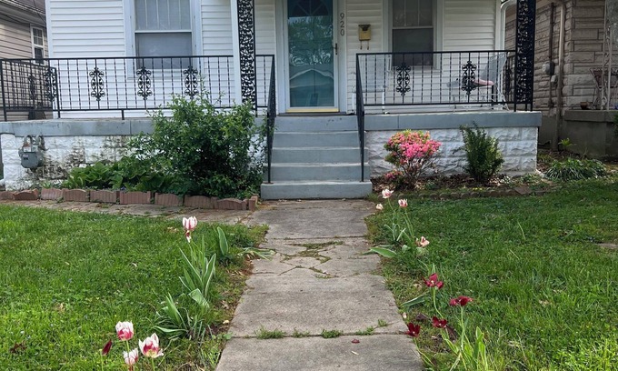 Wyandotte House | 5 Minute Walk to Derby!