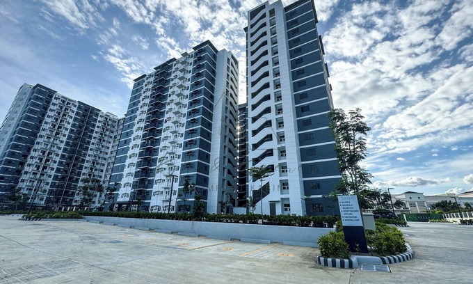 Iloilo Condo | 5-Minute Walk to SM City Iloilo Cozy Studio Condo w/Balcony in Iloilo City