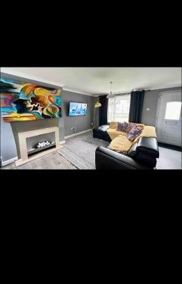 Bramcote House | 5 minutes from M1 Sleeps up to 7 Perfect For Contractors Leisure Stays Relocators King or Twin Bed Options