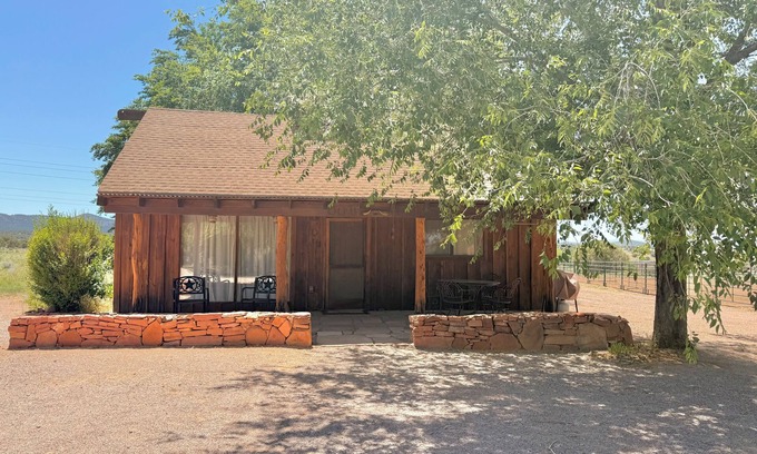 Paulden Cabin | 5 minutes from the world-famous Gunsite Firearms Academy!