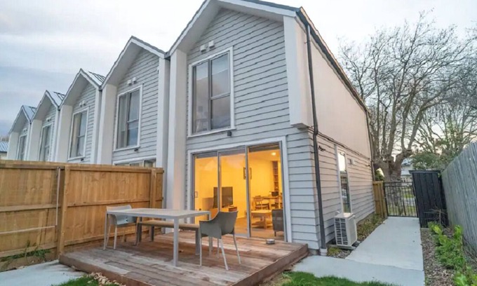 Linwood Apartment | 5 minutes to CBD , Parking, Kid and Pet Friendly