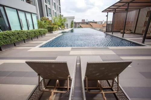 Ratchadaphisek Apartment | 5 minutes to Suthisan MRT Station