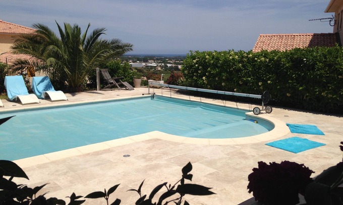 Biguglia Villa | 5 mn from the beach, whole villa with swimming pool, sea view
