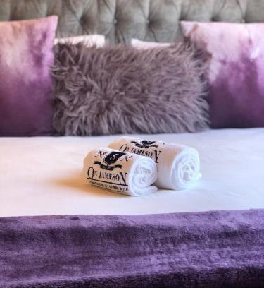 Quigney Beach House | 5 on Jameson Guesthouse