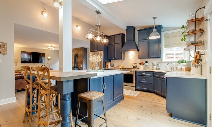 Five Points House | 5 Points Walkable & 10 Min to Downtown