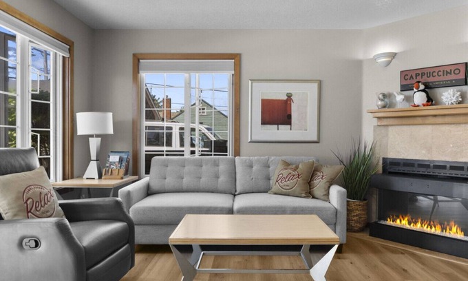 Downtown Cannon Beach House | 5 Puffins Place: Walk to Beach | Coastal Charm | Dog-Friendly