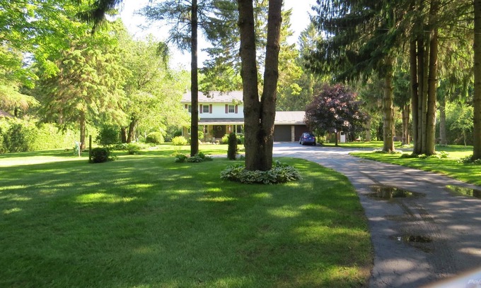 Sauble Beach House | 5 ⭐️ Secluded Family only Riverfront 5 min from Sauble Beach