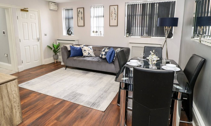 Wakefield Apartment | 5, ST JOHN'S NORTH APARTMENTS, romantic, with a garden in Wakefield