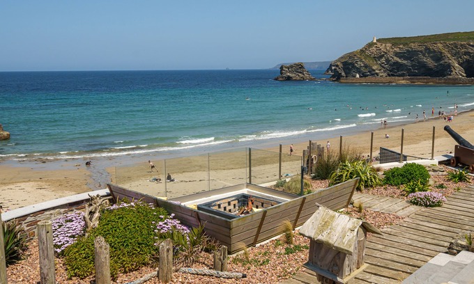 Portreath House | 5 Star Award Winning! Hot Tub & Sea View & Fire Pit & Cinema Den & Beach Access!