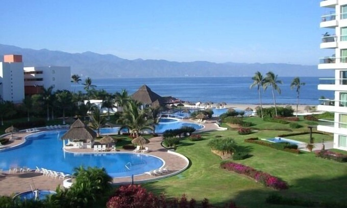Marina Vallarta Condo | 5 STAR BEACH FRONT 3 BED/3 BATH FREE CONCIERGE AIRPORT PICK UP,