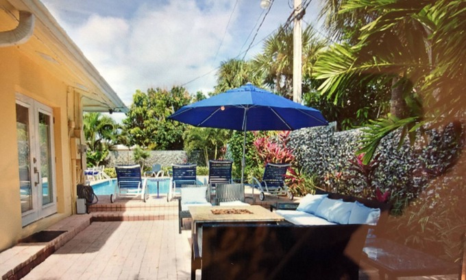 Dolphin Isles House | 5 Star Beach House! Blissful 1BR Fort Lauderdale Home