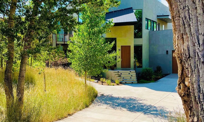 La Veta House | 5 Star Holiday Retreatn