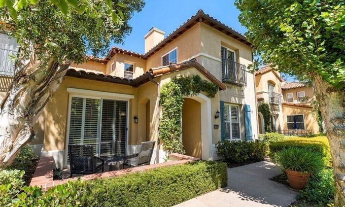 Newport Coast House | 5 Star Living in Newport Coast ! Exquisitely Elegant and Modern !