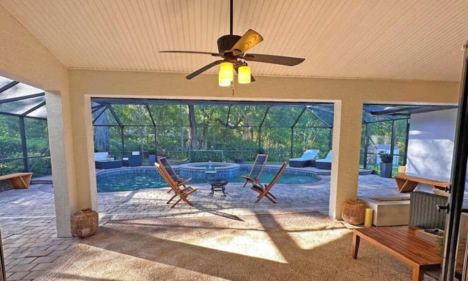 Mount Plymouth House | 5 Star Luxury LARGE Cozy Country Home With Beautiful Pool & Patio! New Listing!