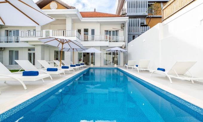 Dewi Sri Villa | 5 Star Luxury Minimalist Villa White Angel in Seminyak