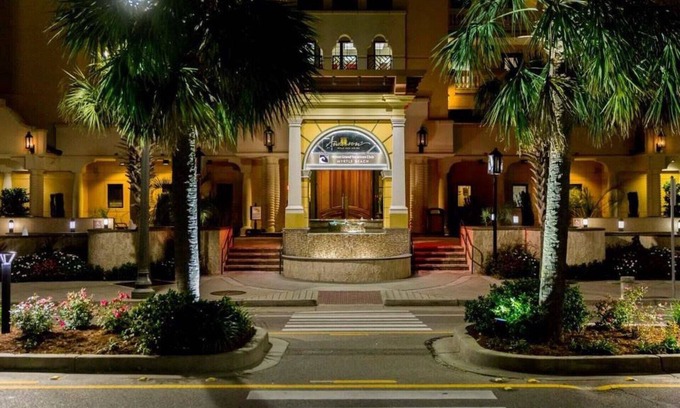 Myrtle Beach Condo | 5-Star Luxury Oceanfront 2 Bed Condo, UP TO 50% OFF RESORT RATE THIS SUMMER!
