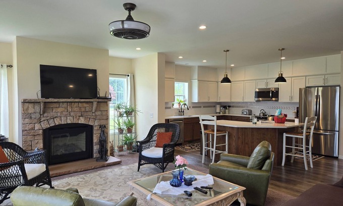 Ellicottville House | 5 Star Rated New & Modern Family Home for Families