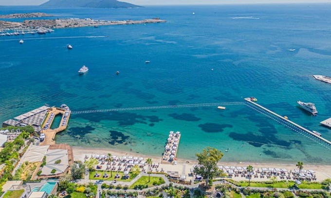 Bodrum City Center Villa | 5 Star Seafront Resort Duplex Villa with Private Beach