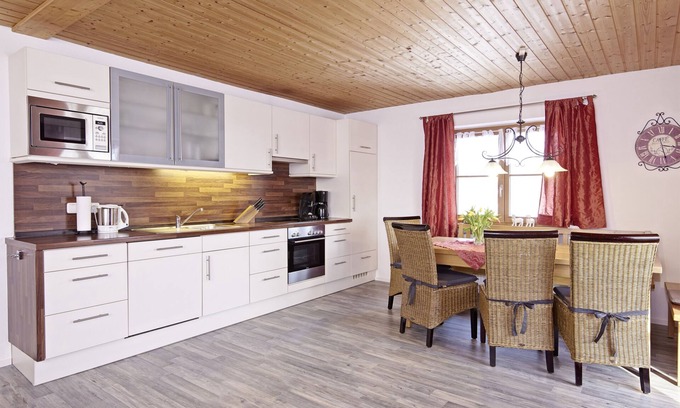 Amerang Apartment | 5-star vacation apartment with south-facing balcony for 1-8 people, 105 sqm