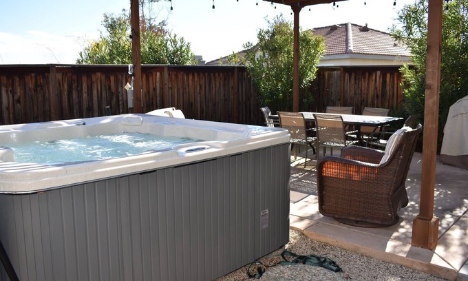 Temecula House | #5-SUPER HOST- ELEGANT 6BR 4BTH HOT TUB Comfy Upgraded Home for Corporate Lease