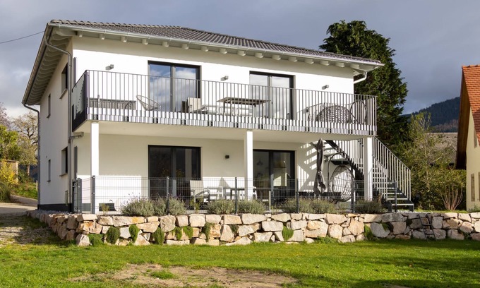 Horben House | 5* vacation apartment Schwalbennest with a fantastic view on the 1st floor