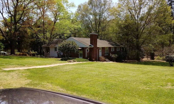 Greensboro House | 5+ Years Hosting 4.9-Star Rated Now Welcoming Guests on VRBO!